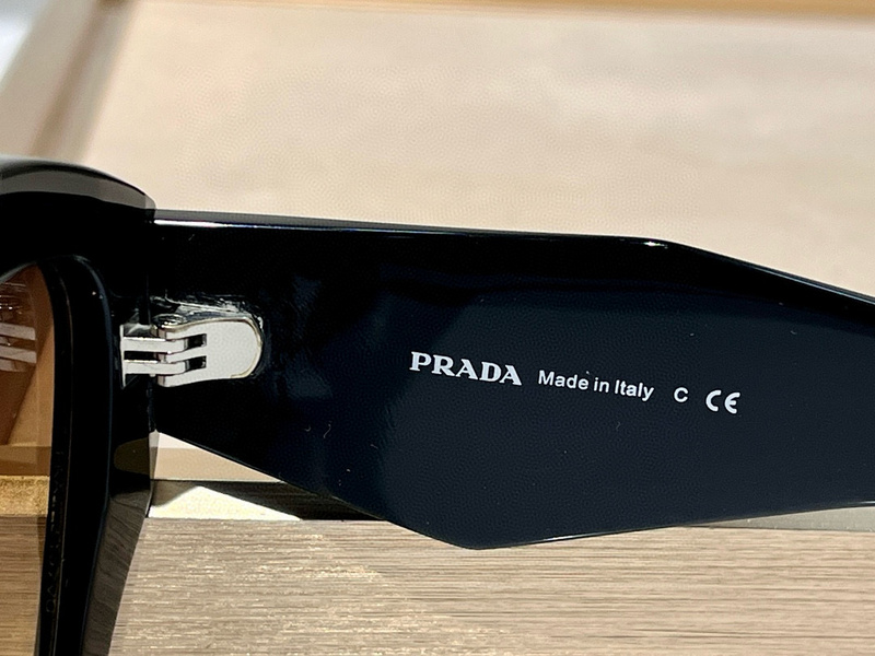 Prada Glasses (195)